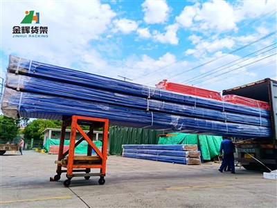 Chất lượng dịch vụ so với giá cung cấp kệ pallet công nghiệp